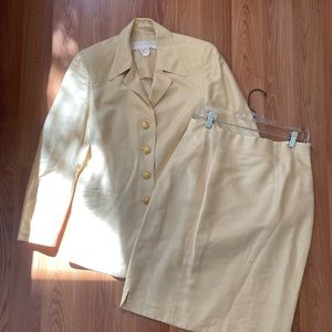 Vintage ESCADA linen Suit Set. Blazer & Skirt